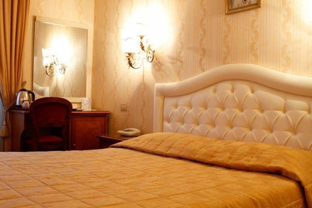 Daniela Hotel