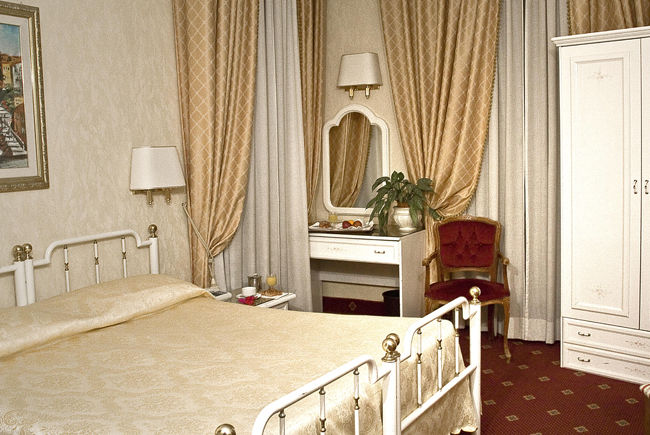 Daniela Hotel